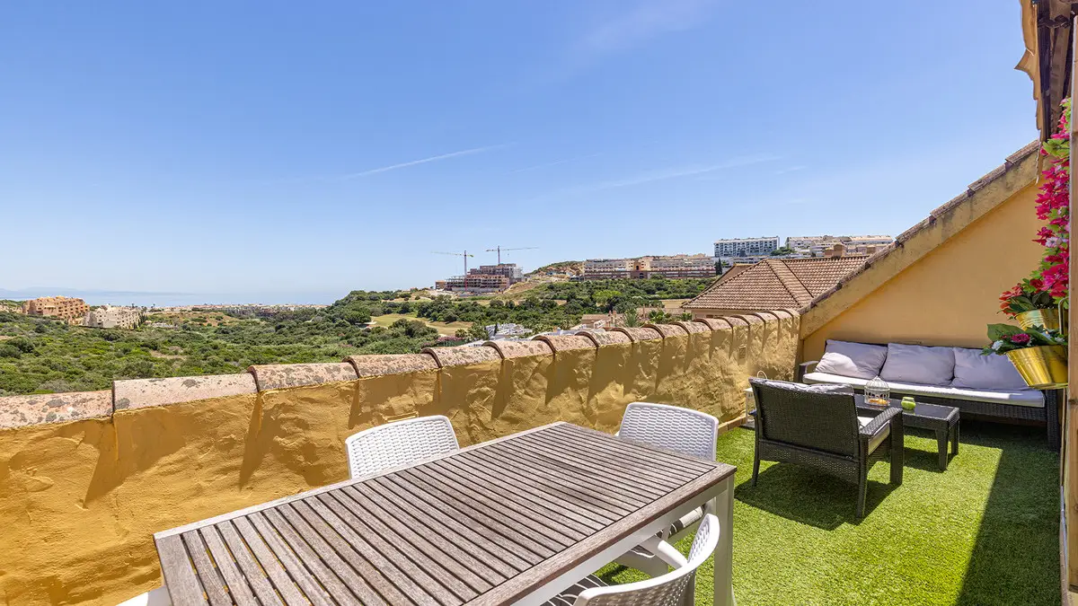 Penthouse for sale in La Duquesa — photo 1