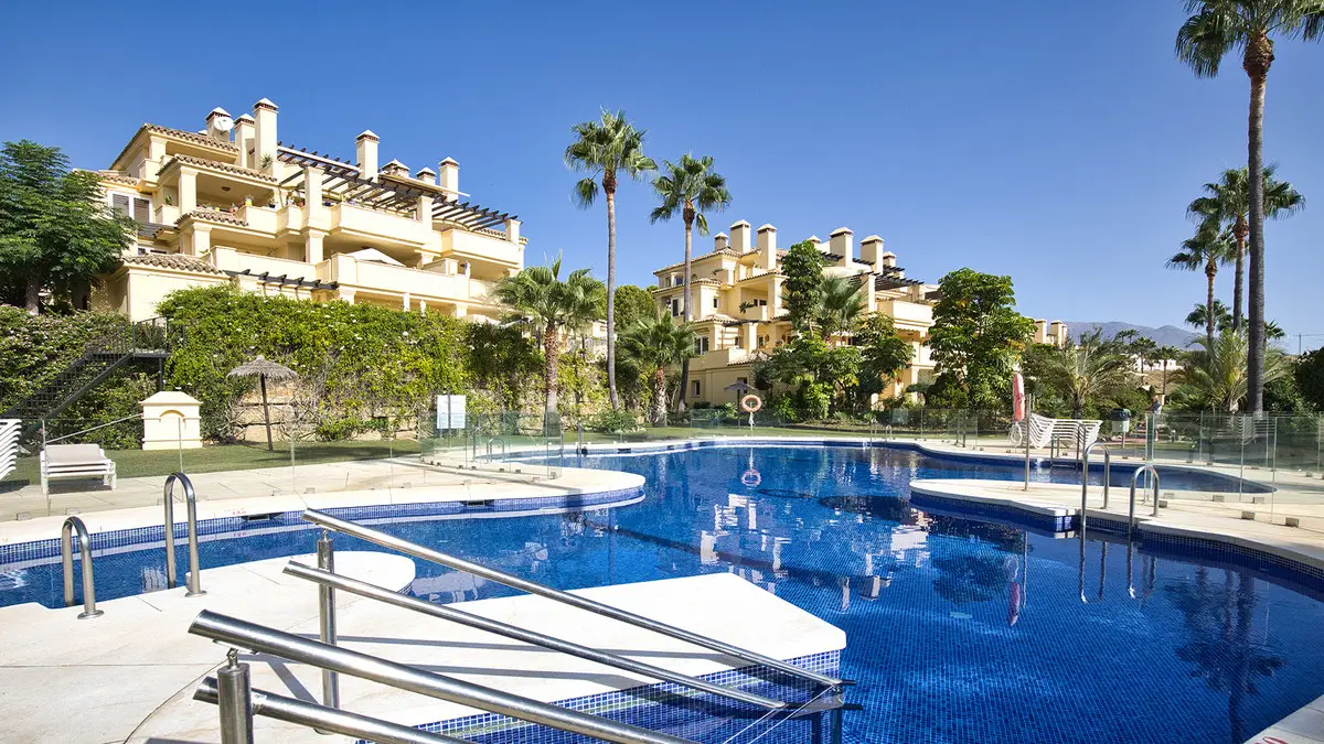 Middle Floor Apartment for sale in Casares — photo 1