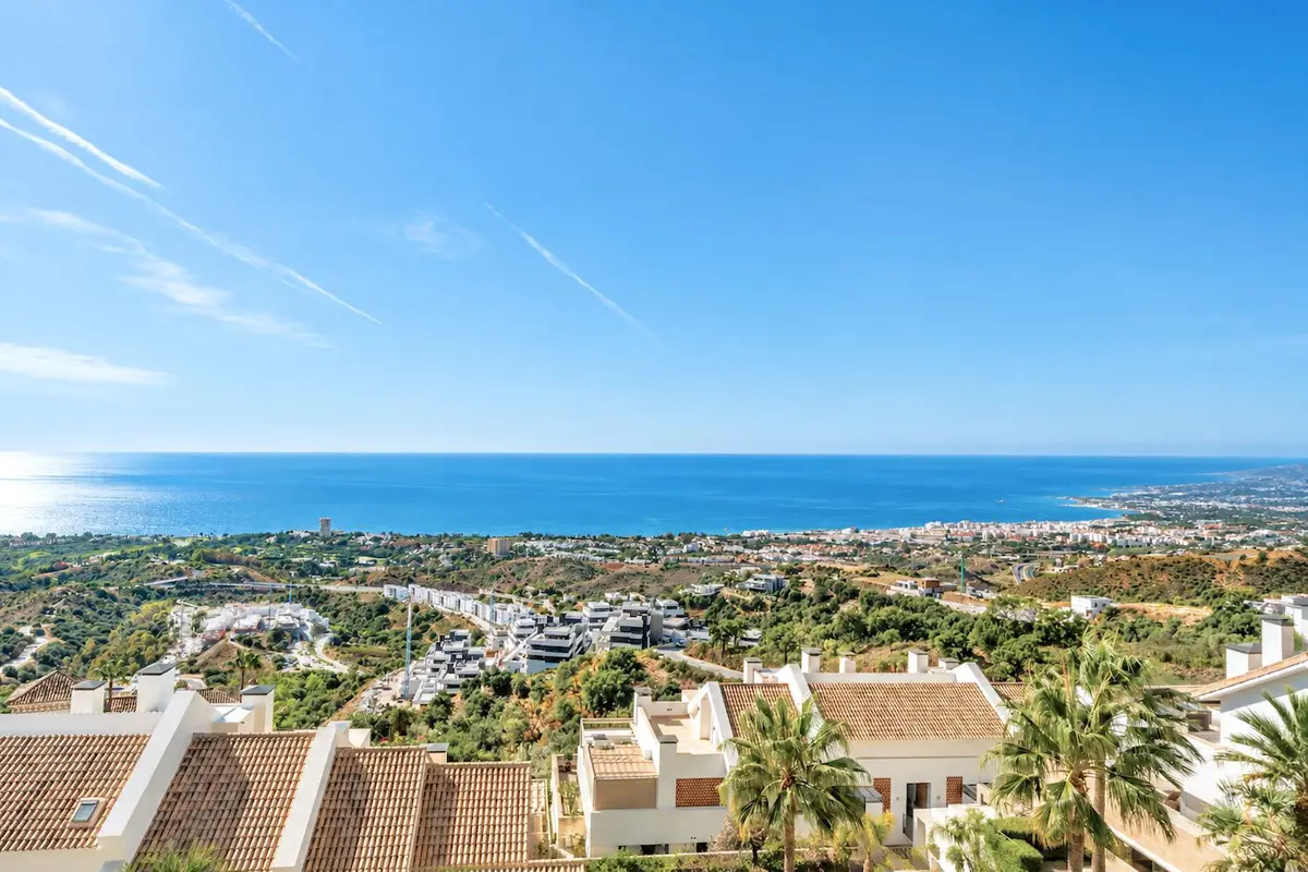 Penthouse for sale in Altos de los Monteros — photo 1