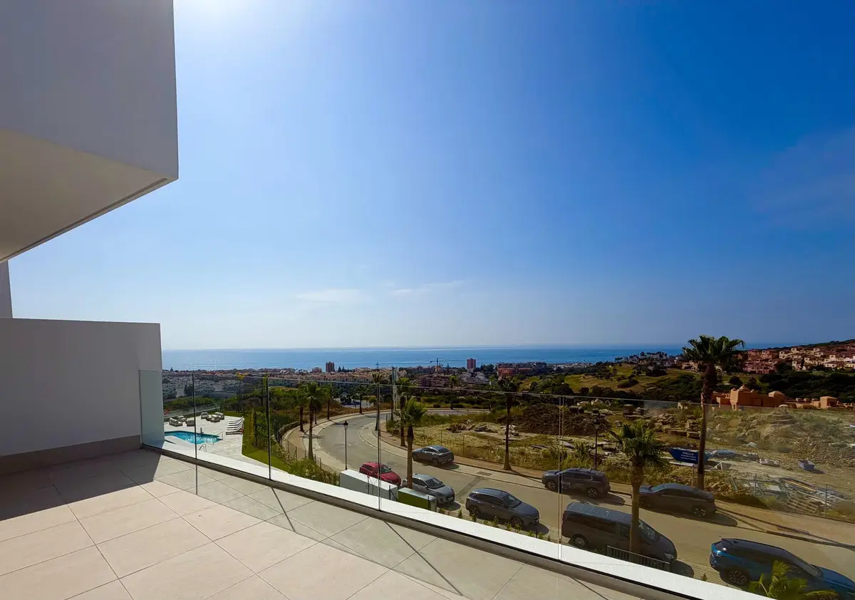 Middle Floor Apartment for sale in La Duquesa — photo 1