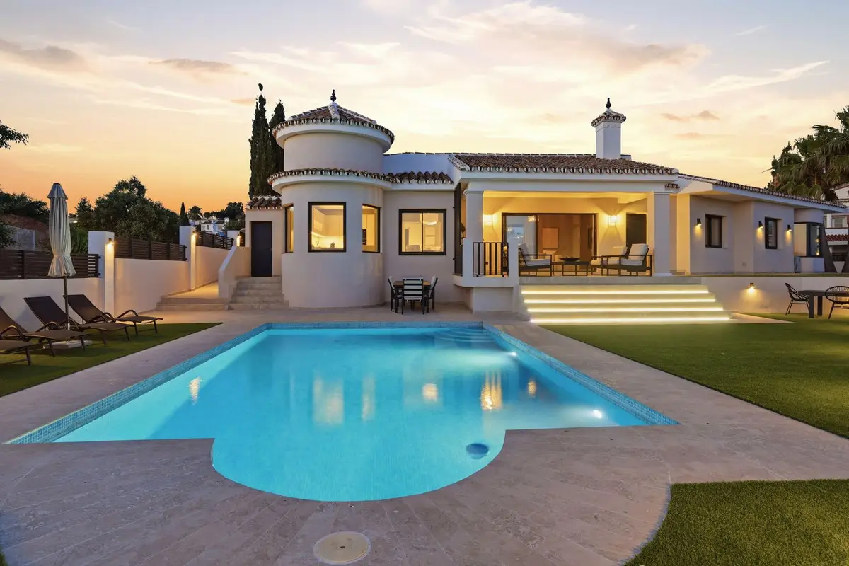 Detached Villa for sale in El Chaparral — photo 1