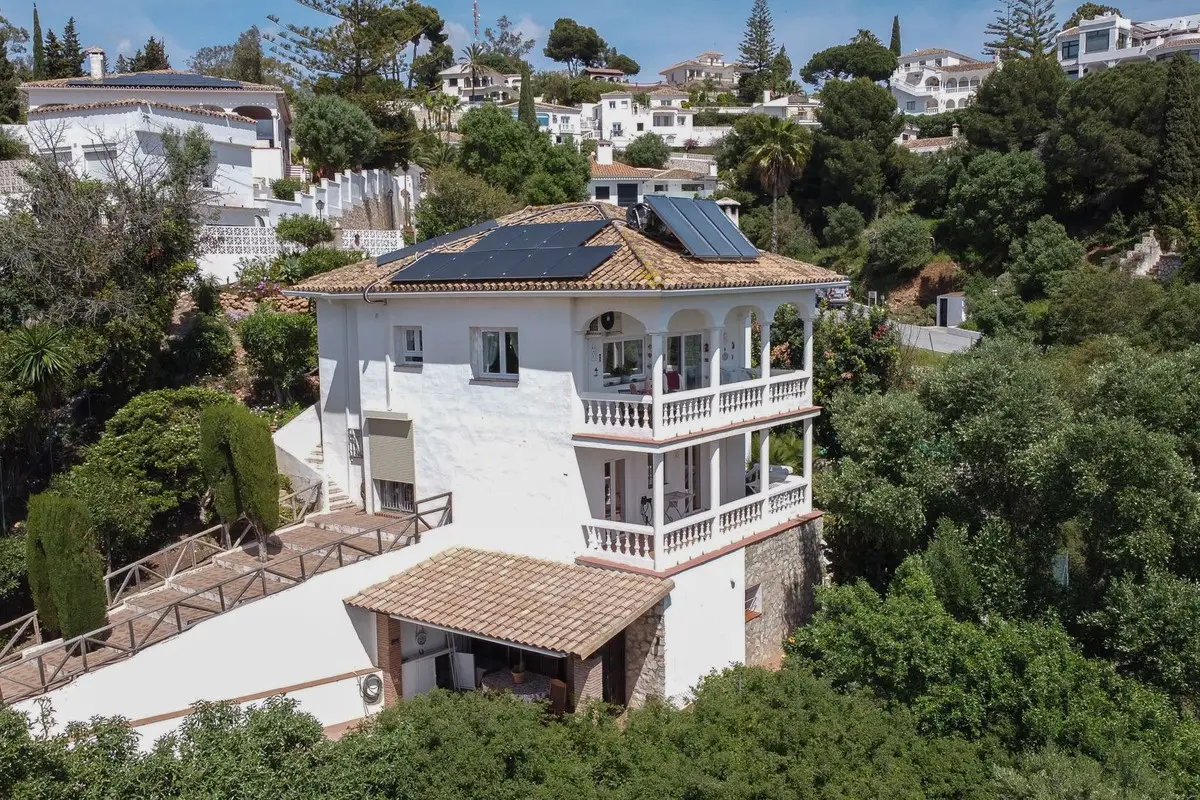 Detached Villa for sale in La Cala de Mijas — photo 1