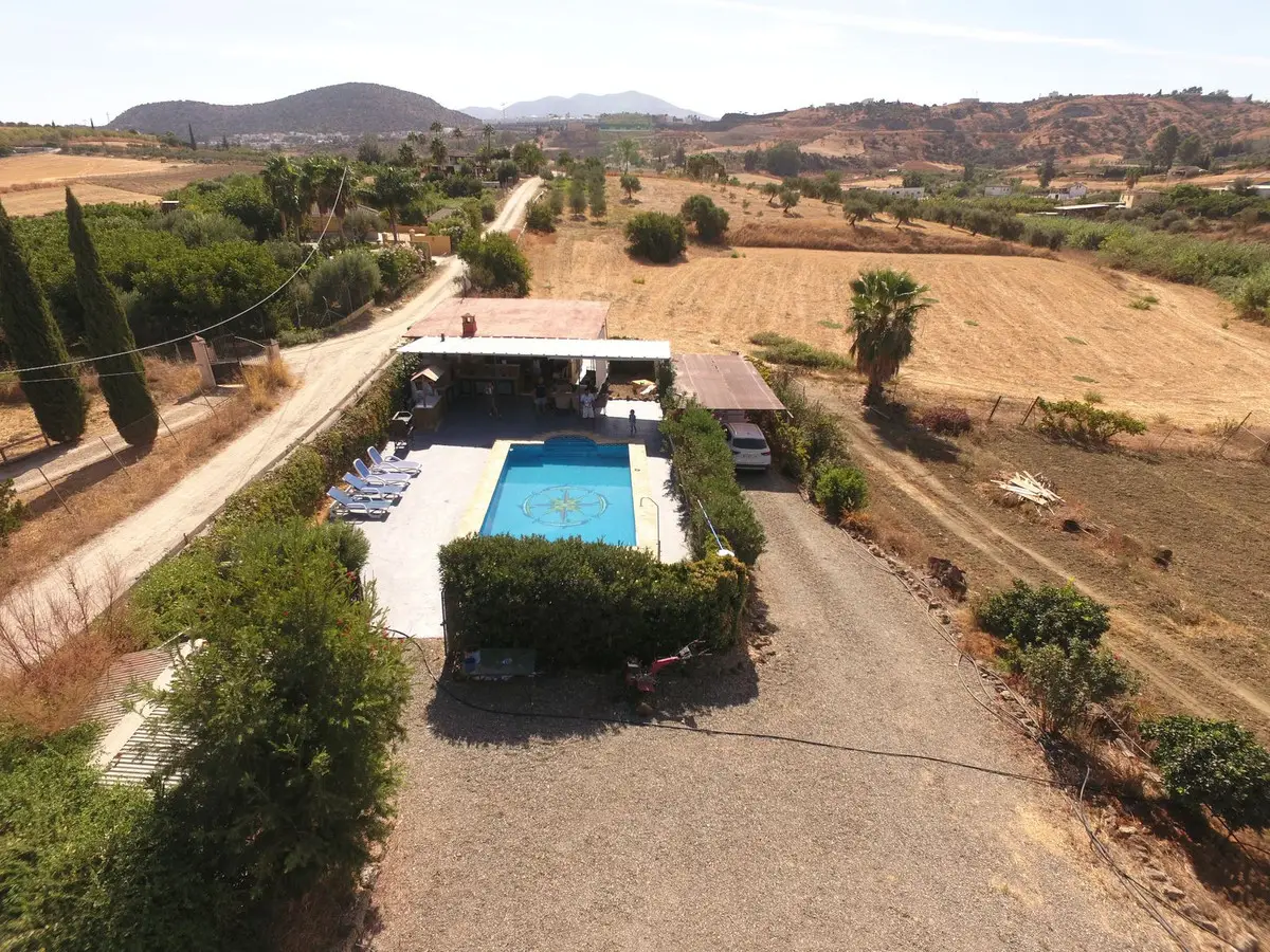 Finca - Cortijo for sale in Coín — photo 1