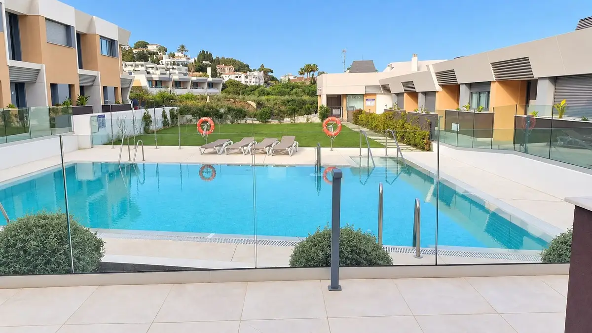 Townhouse for sale in El Chaparral — photo 1