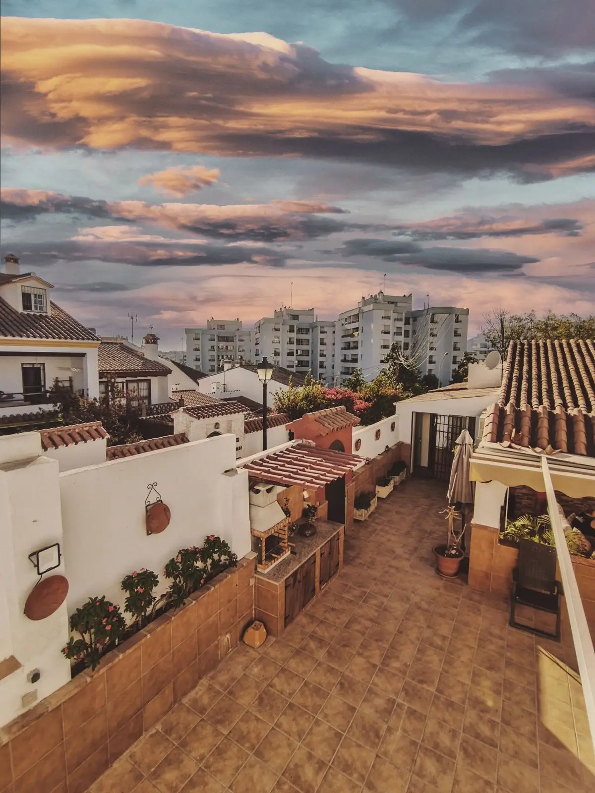 Semi-Detached House for sale in La Campana — photo 1