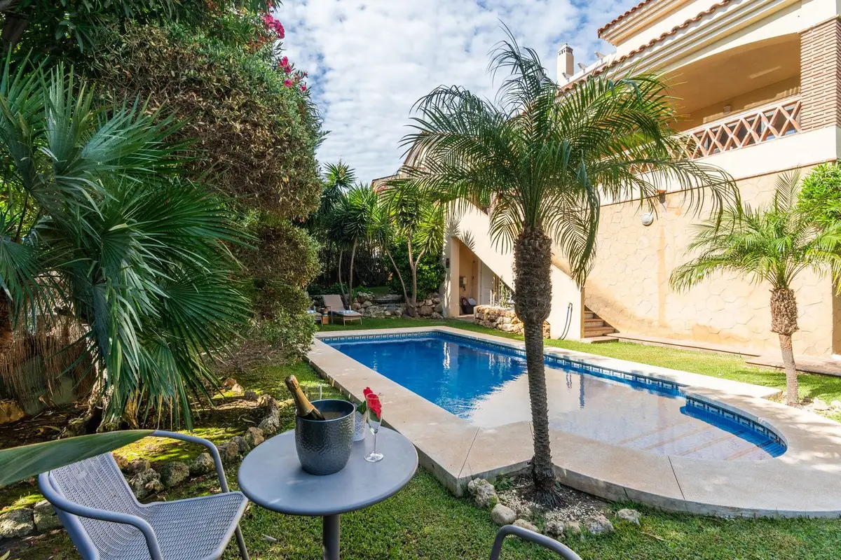 Detached Villa for sale in Riviera del Sol — photo 1