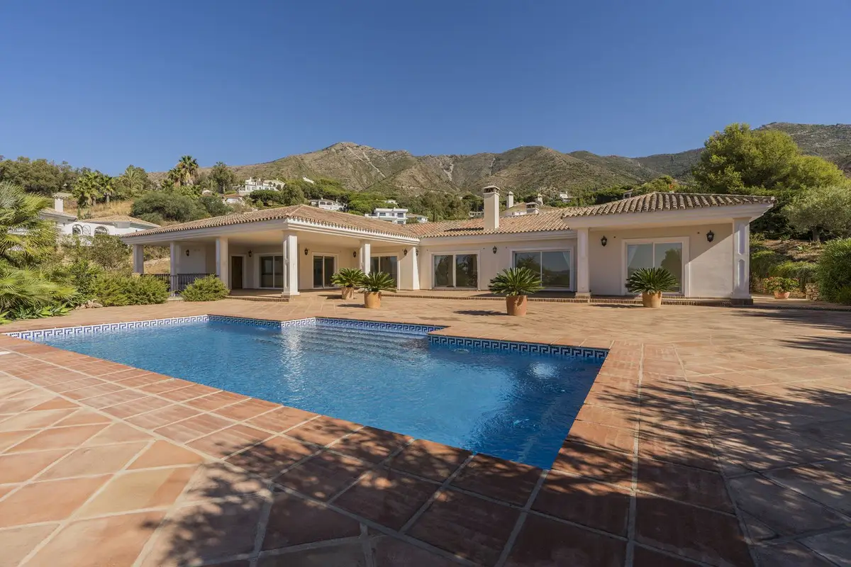 Detached Villa for sale in Valtocado — photo 1