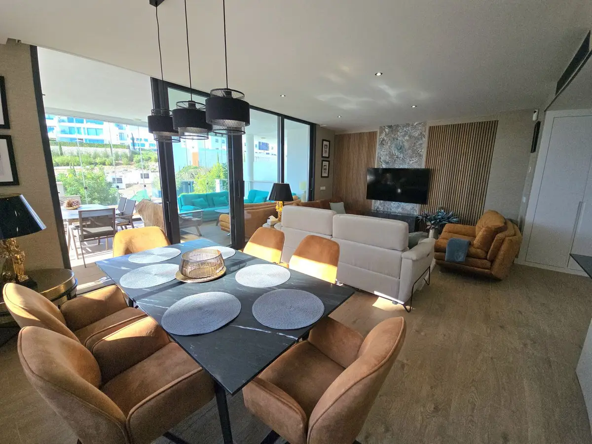 Apartamento en planta intermedia en venta en Fuengirola — foto 1