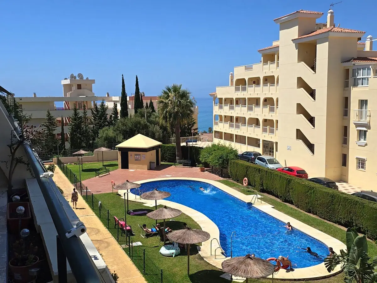 Middle Floor Apartment for sale in Benalmadena Costa — photo 1