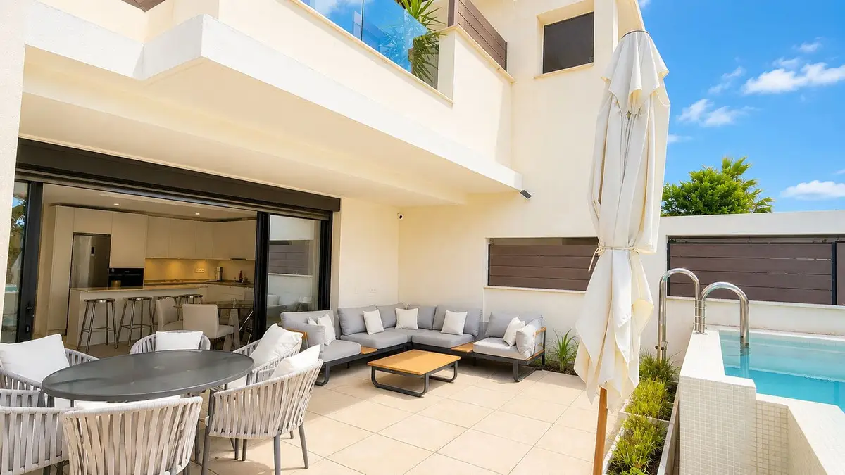 Townhouse for sale in La Cala de Mijas — photo 1