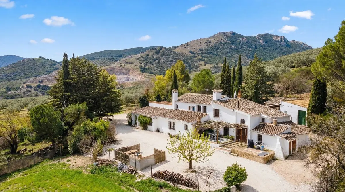 Finca - Cortijo for sale in Villanueva del Rosario — photo 1
