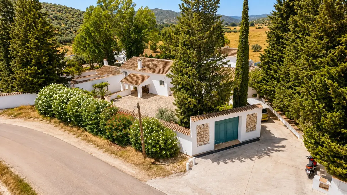 Finca - Cortijo for sale in Villanueva del Rosario — photo 1