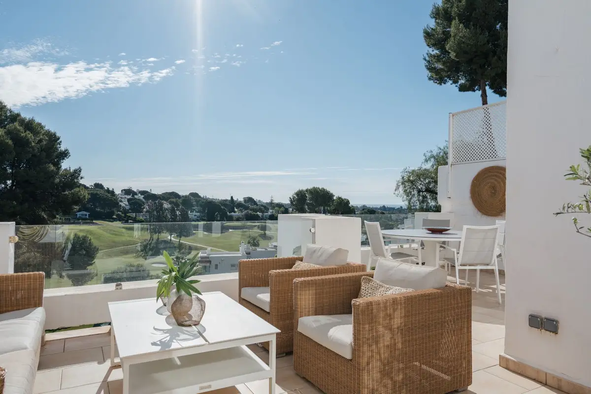 Penthouse for sale in Nueva Andalucía — photo 1