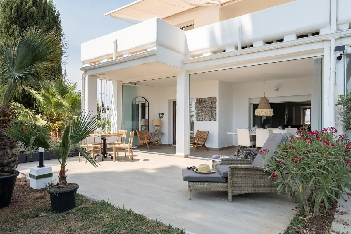 Ground Floor Apartment for sale in Nueva Andalucía — photo 1