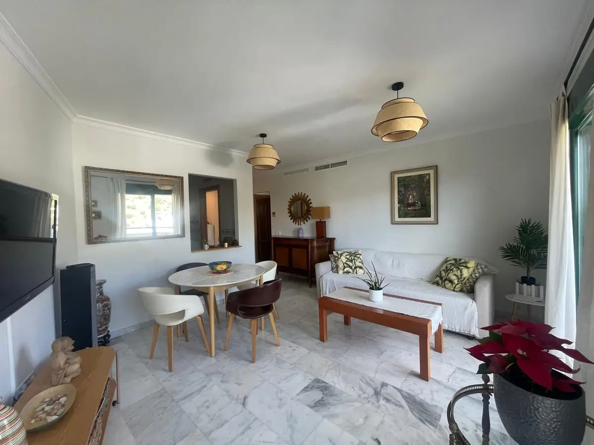 Middle Floor Apartment for sale in Fuengirola — photo 1