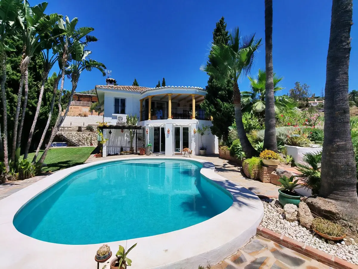 Detached Villa for sale in Benalmadena — photo 1