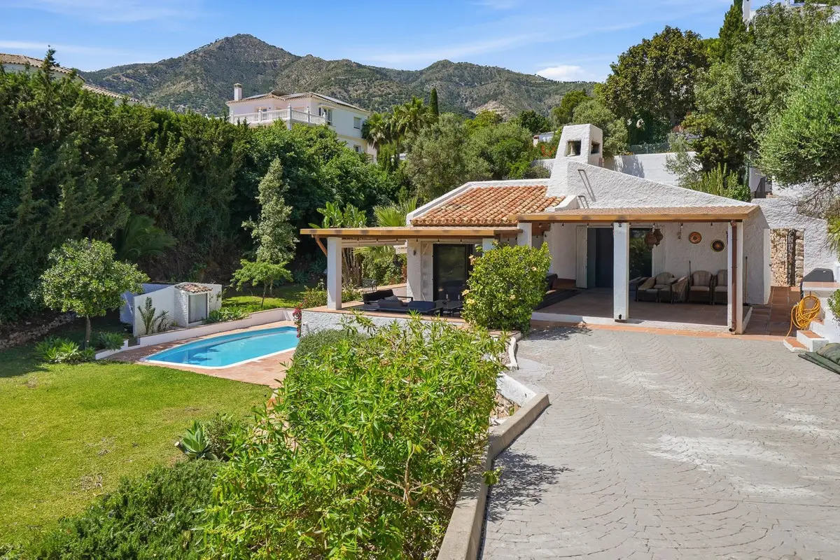 Detached Villa for sale in Mijas — photo 1