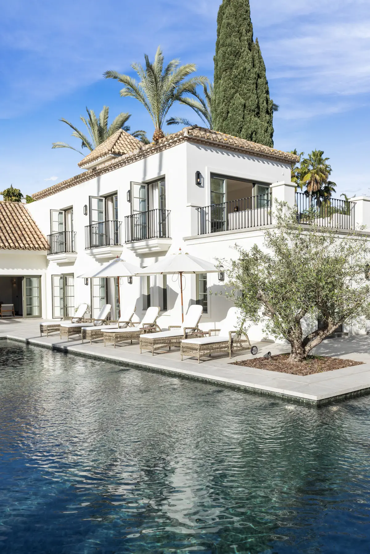 Detached Villa for sale in Nueva Andalucía — photo 1