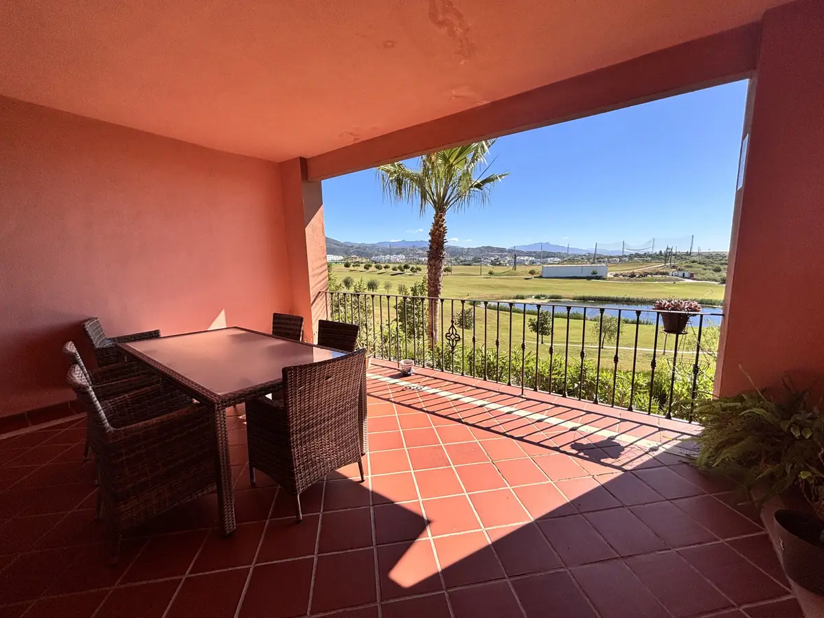 Townhouse for sale in Estepona — photo 1