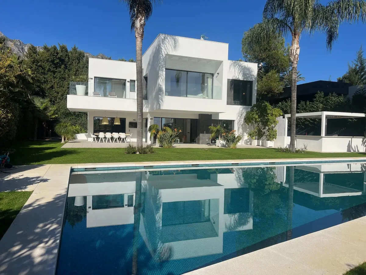 Detached Villa for sale in Nagüeles — photo 1