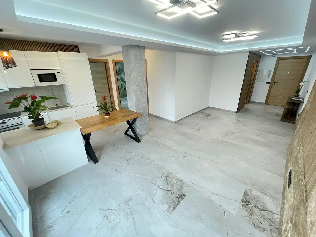 Top Floor Apartment for sale in Estepona — photo 1