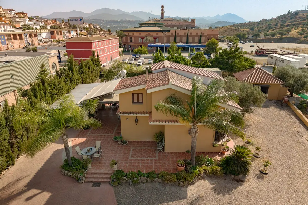 Detached Villa for sale in Coín — photo 1