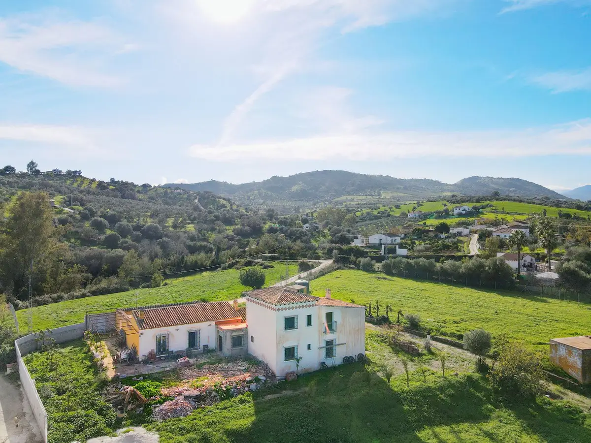 Finca - Cortijo for sale in Coín — photo 1