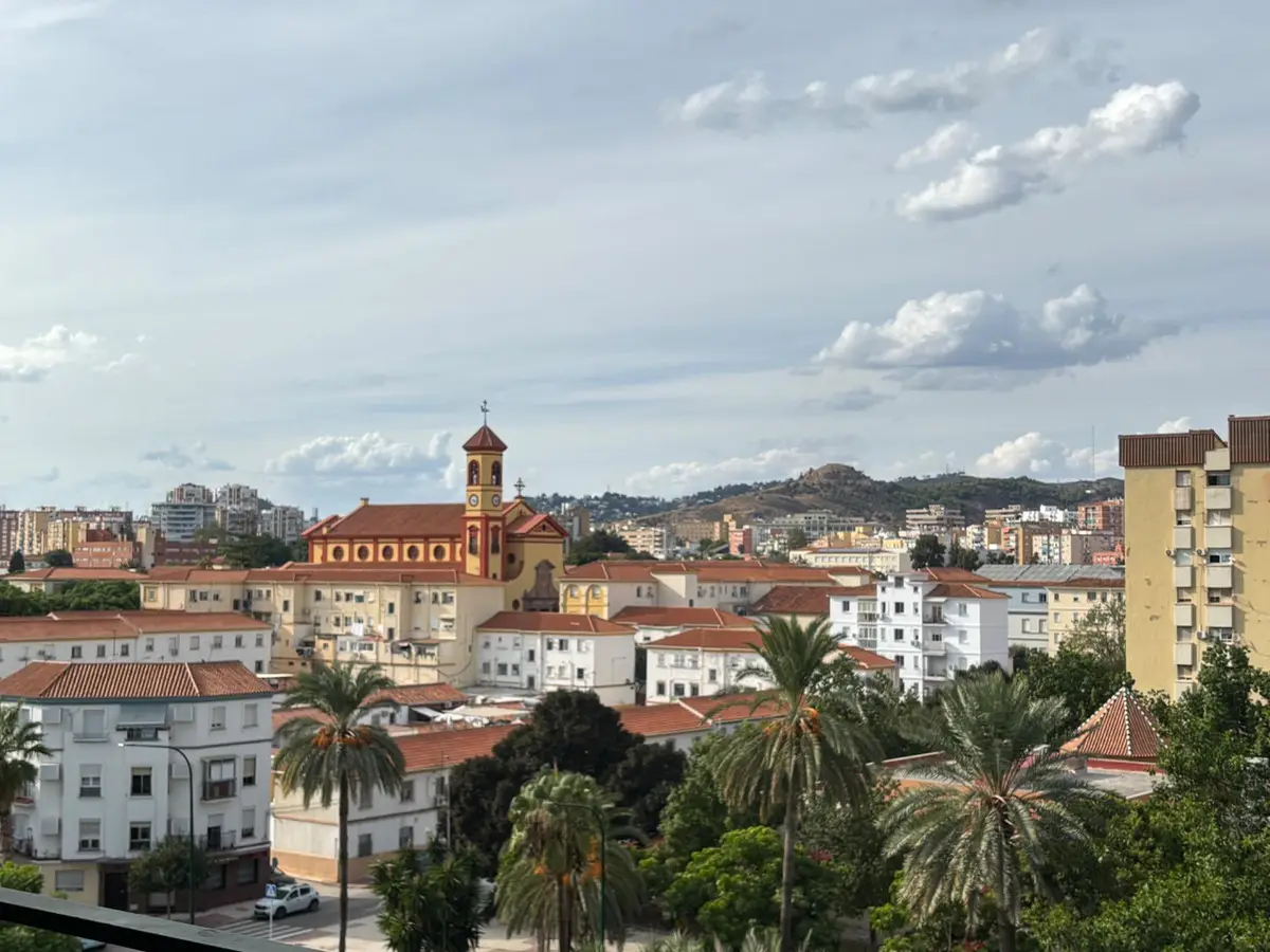 Middle Floor Apartment for sale in Málaga — photo 1