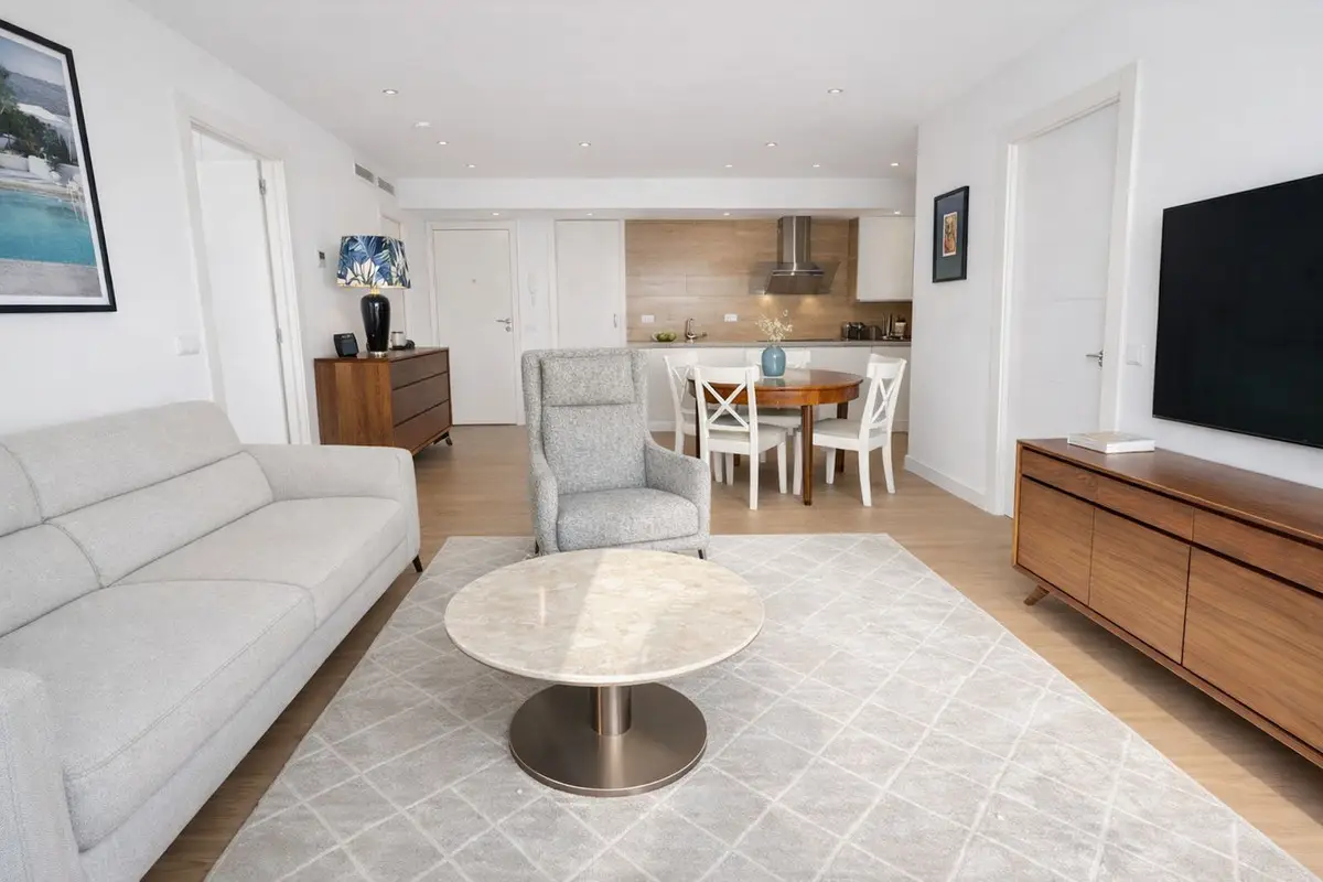 Middle Floor Apartment for sale in Marbella — photo 1