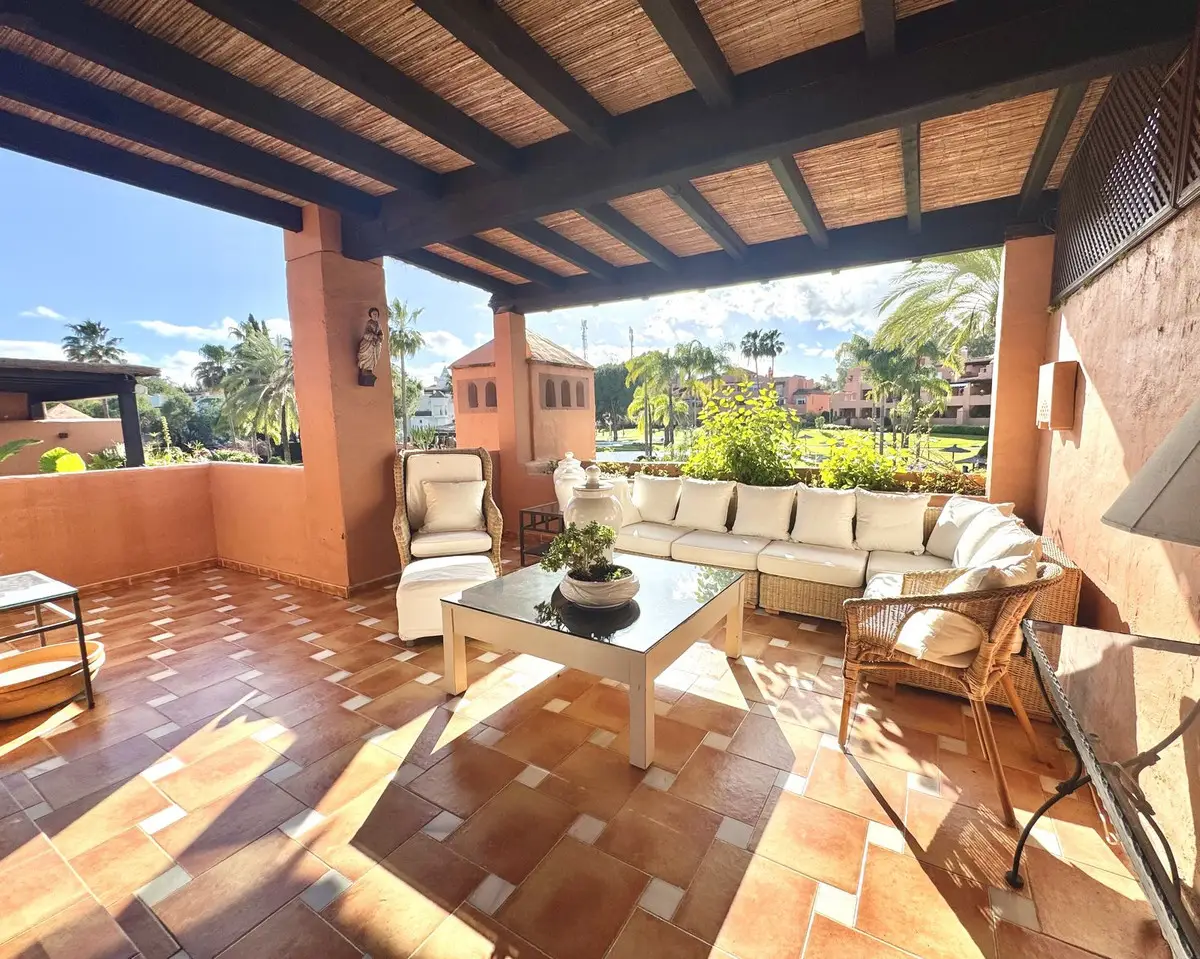 Penthouse Duplex for sale in Guadalmina Baja — photo 1
