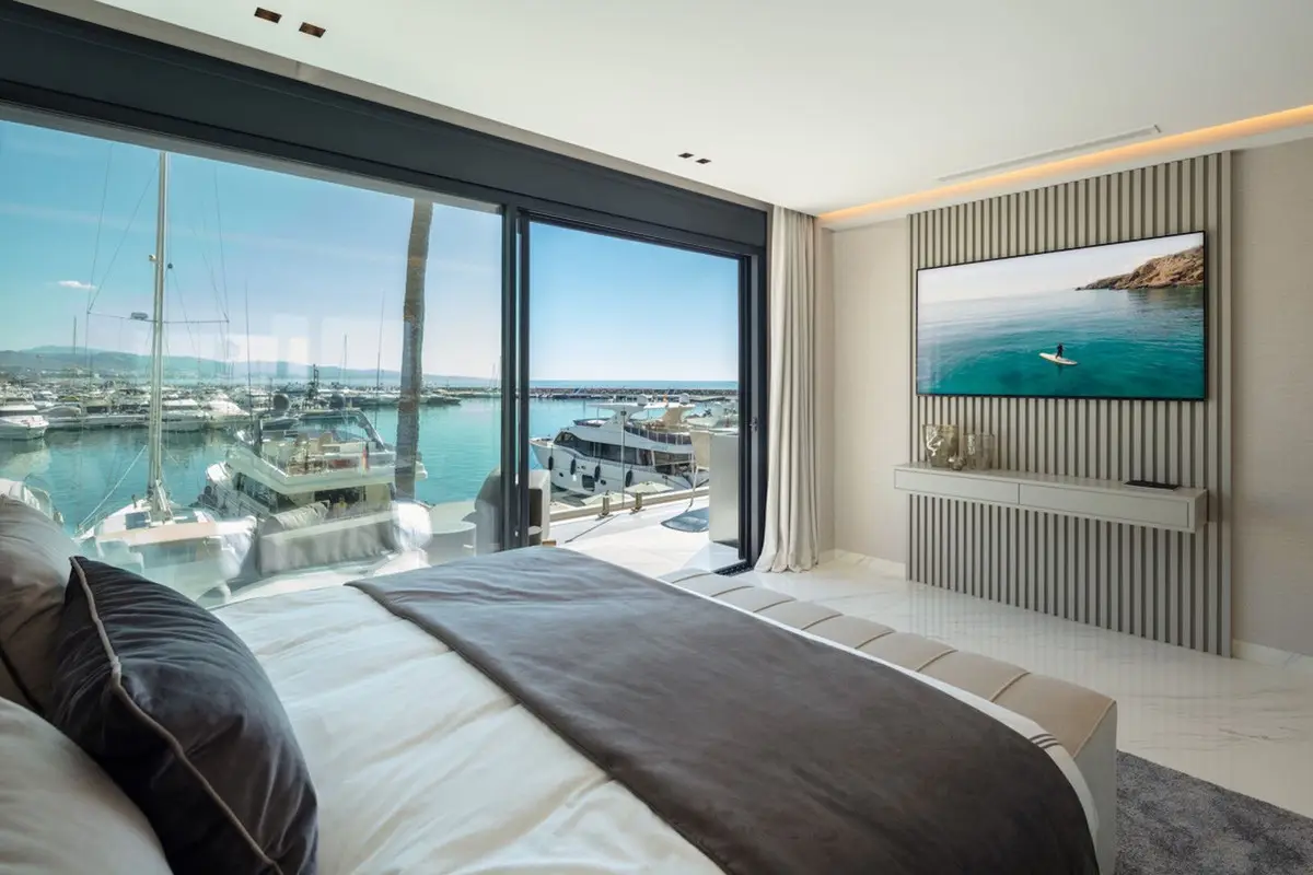 Middle Floor Apartment for sale in Puerto Banús — photo 1