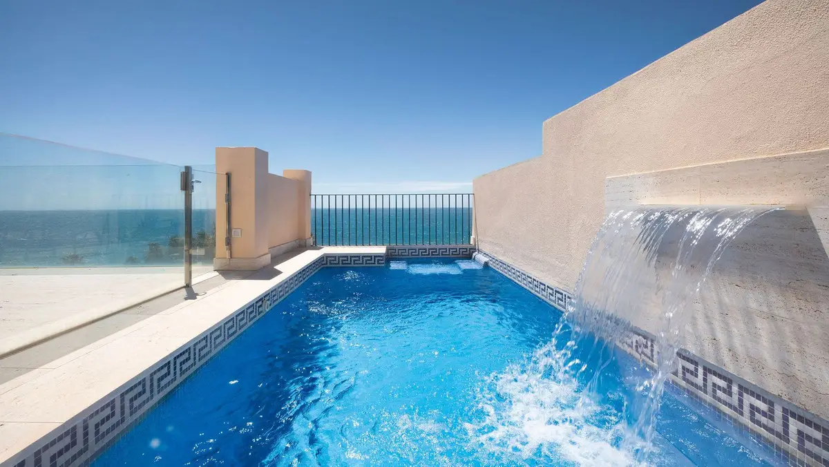 Penthouse Duplex for sale in Estepona — photo 1