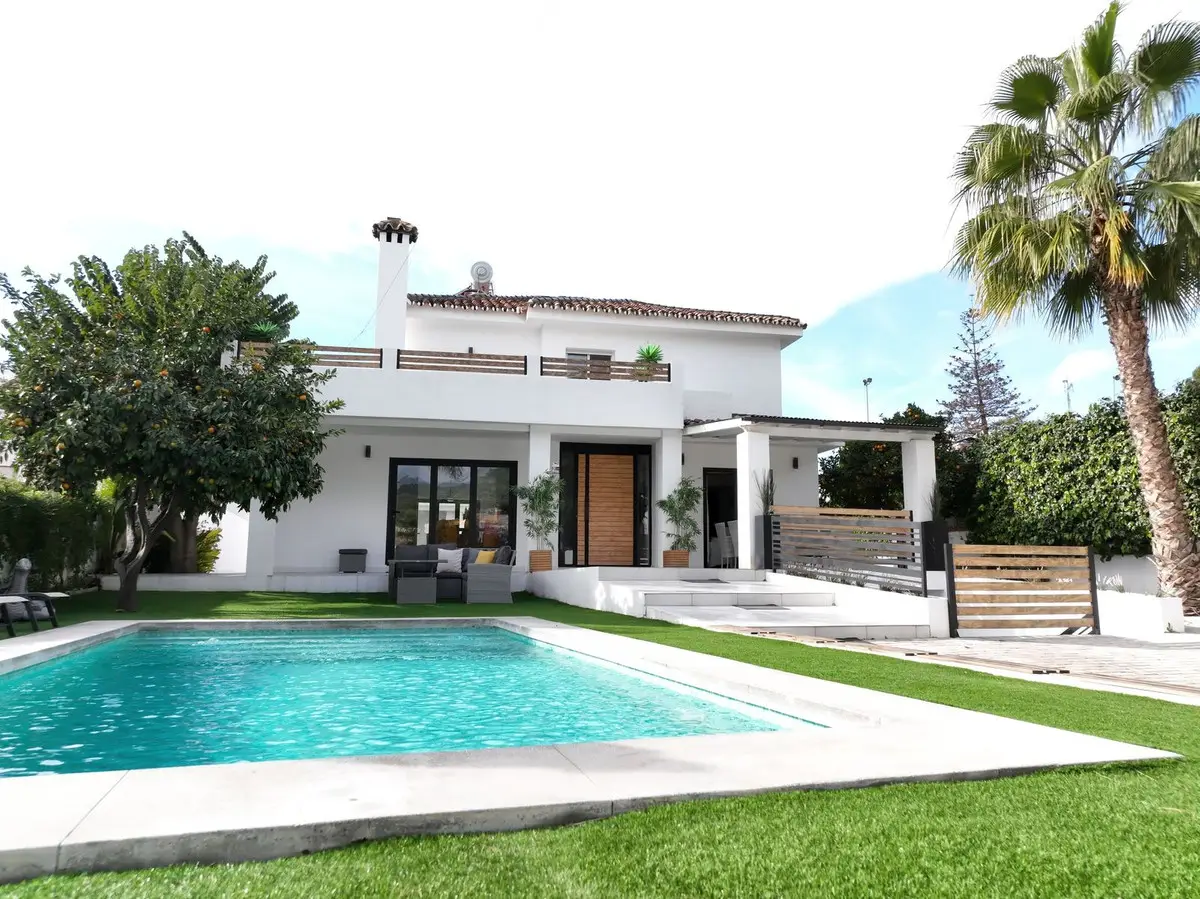 Detached Villa for sale in Marbella — photo 1