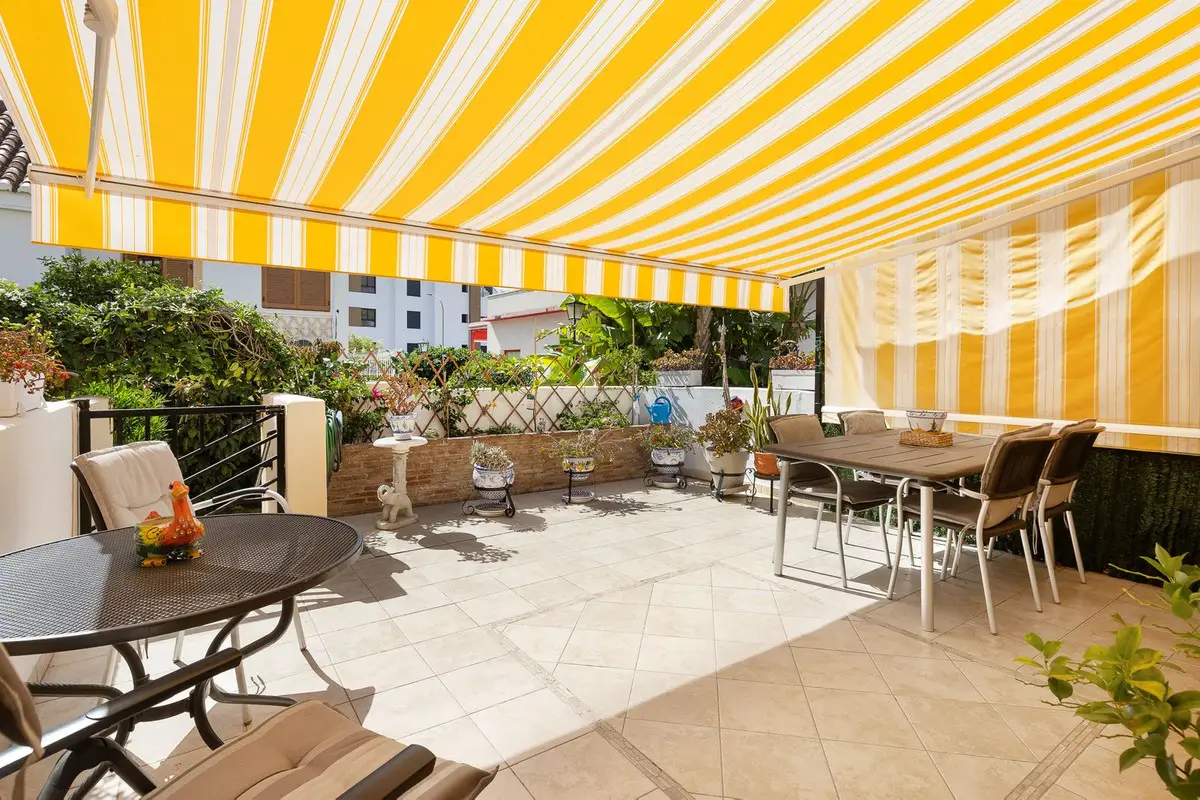 Townhouse for sale in La Carihuela — photo 1