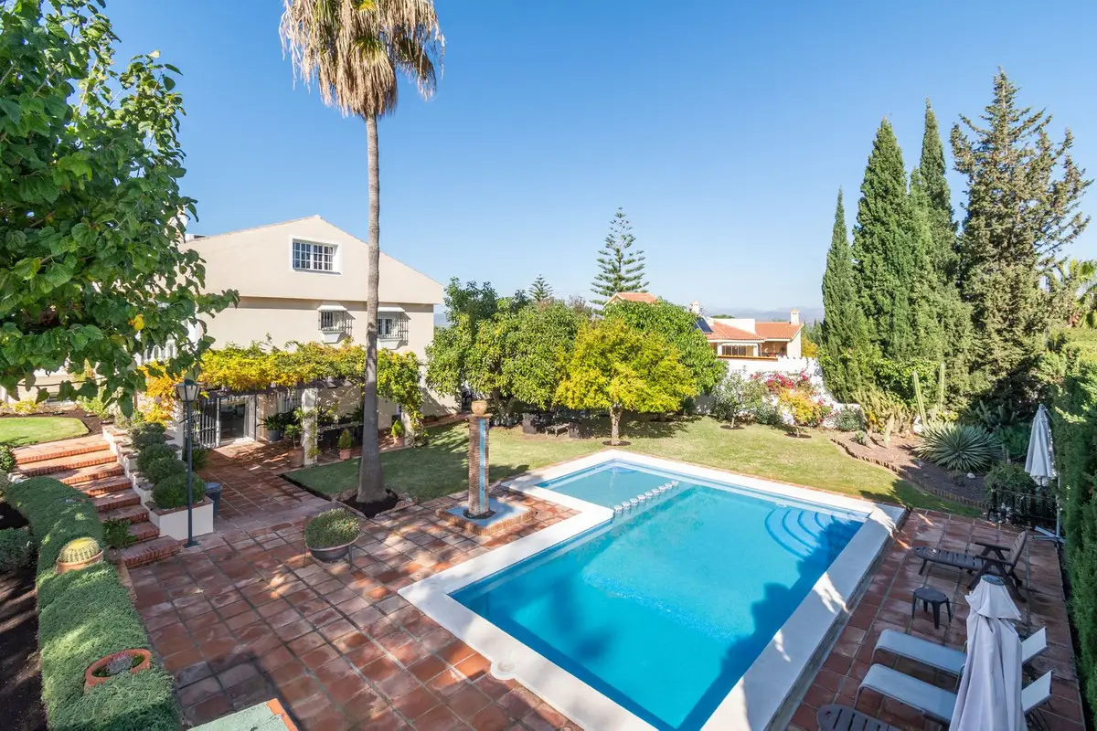 Detached Villa for sale in Alhaurín de la Torre — photo 1