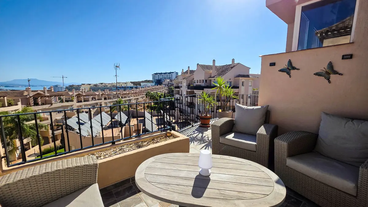 Penthouse Duplex for sale in La Duquesa — photo 1