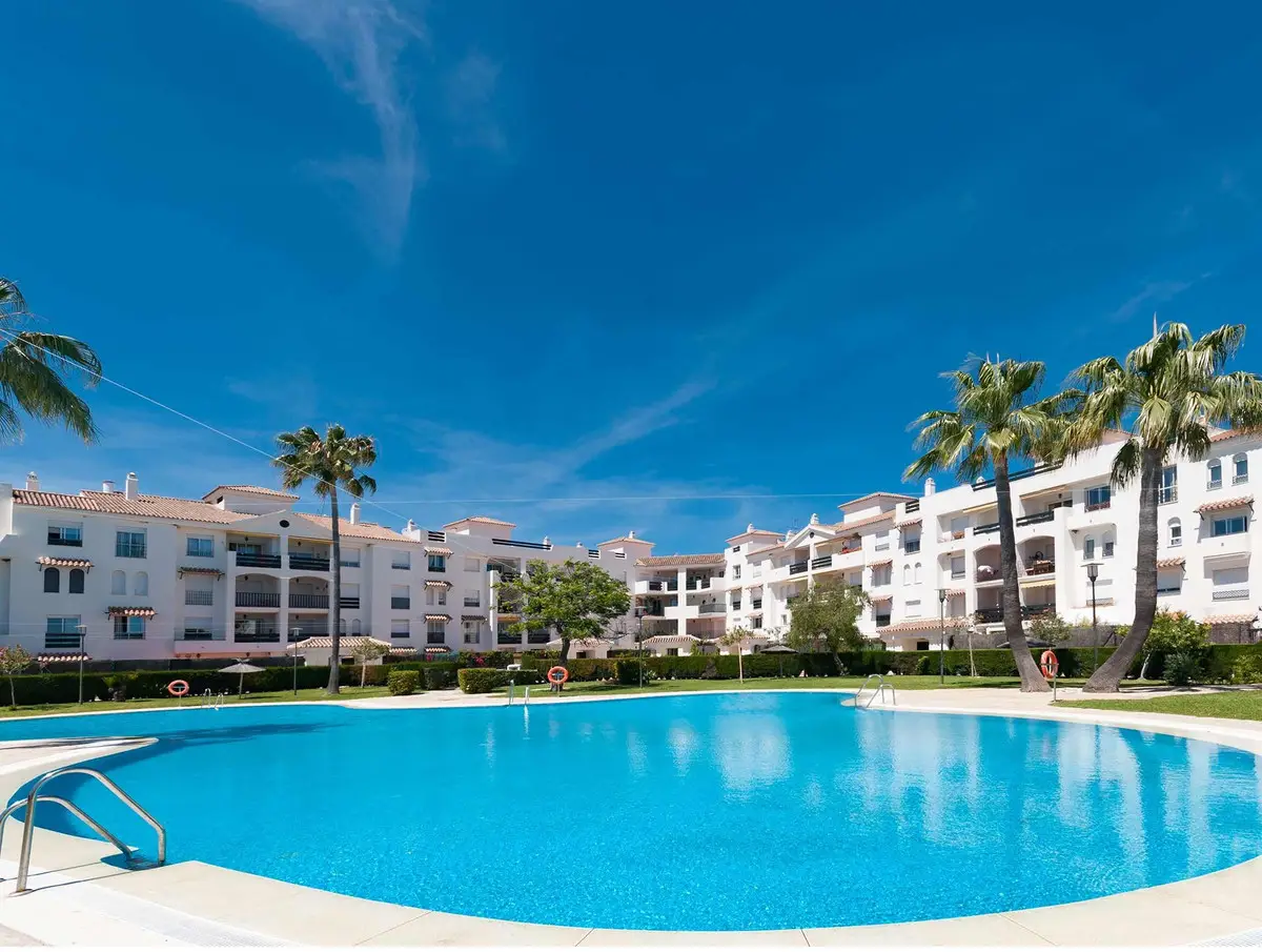 Middle Floor Apartment for sale in San Pedro de Alcántara — photo 1