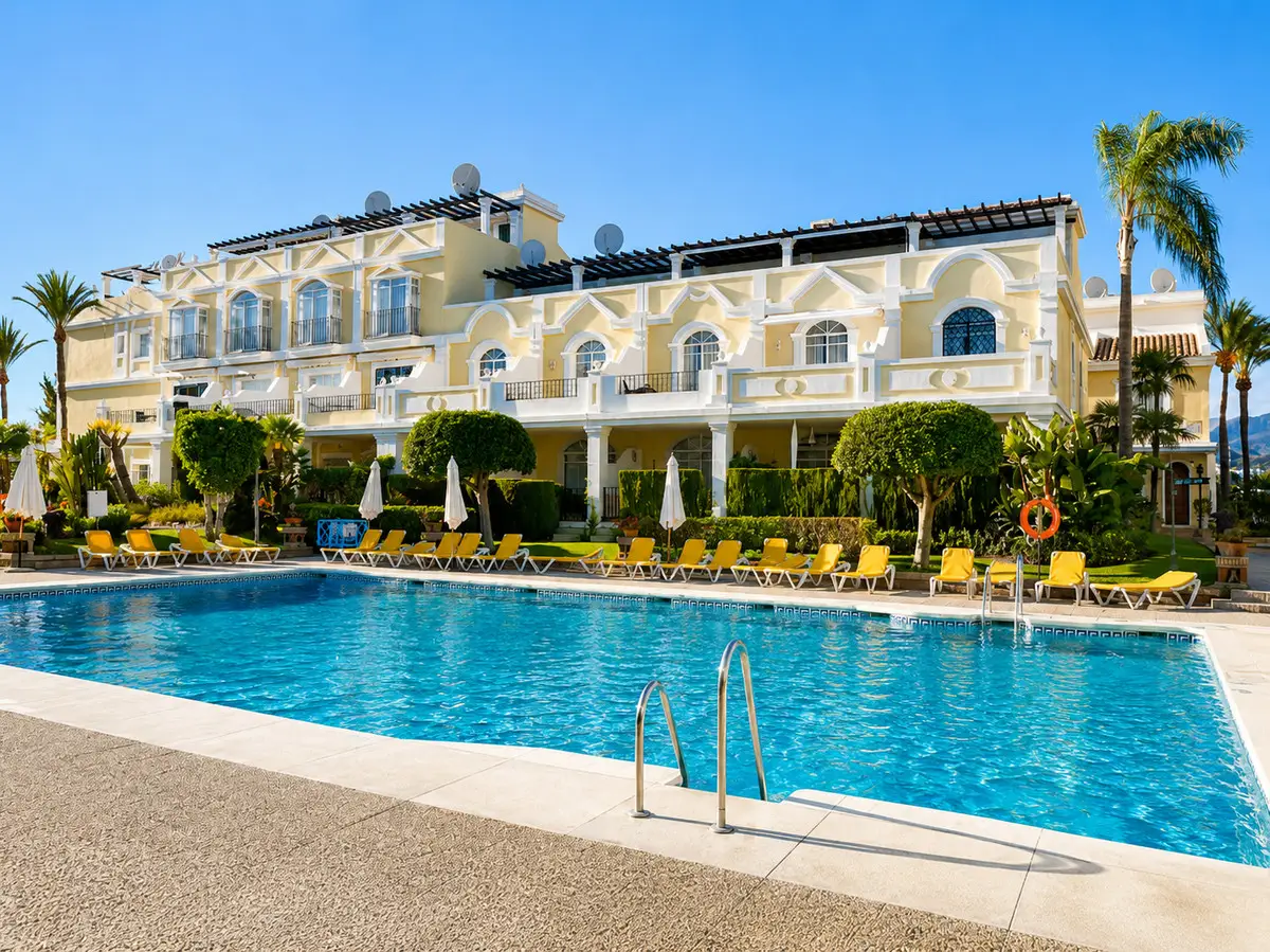 Penthouse for sale in Nueva Andalucía — photo 1
