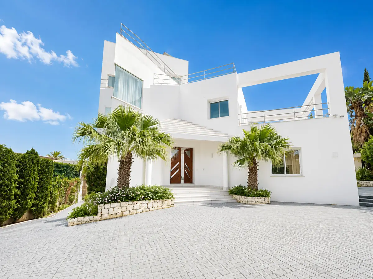 Detached Villa for sale in Benahavís — photo 1