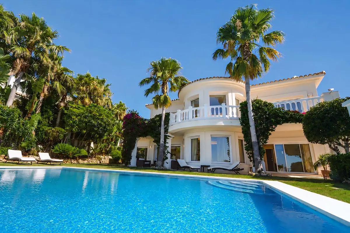 Detached Villa for sale in Marbella — photo 1