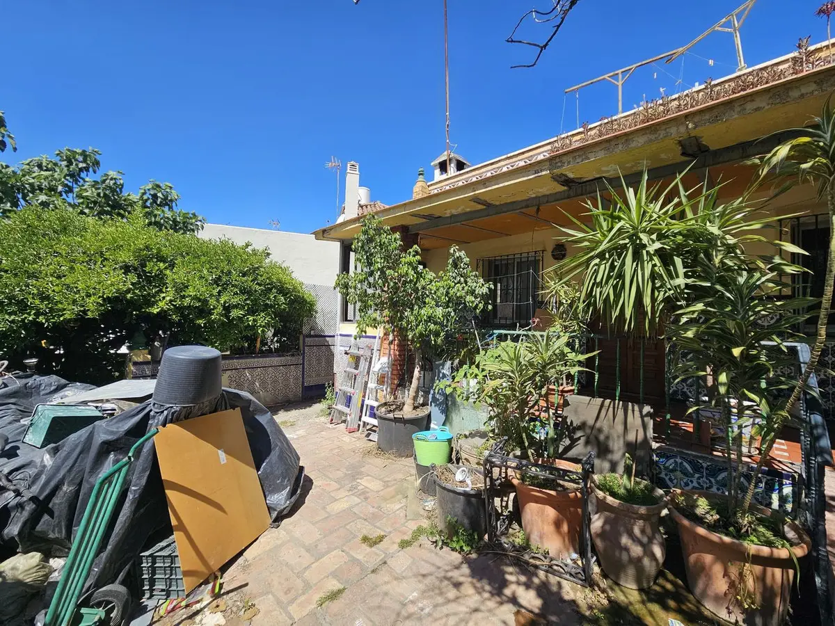 Semi-Detached House for sale in Estepona — photo 1