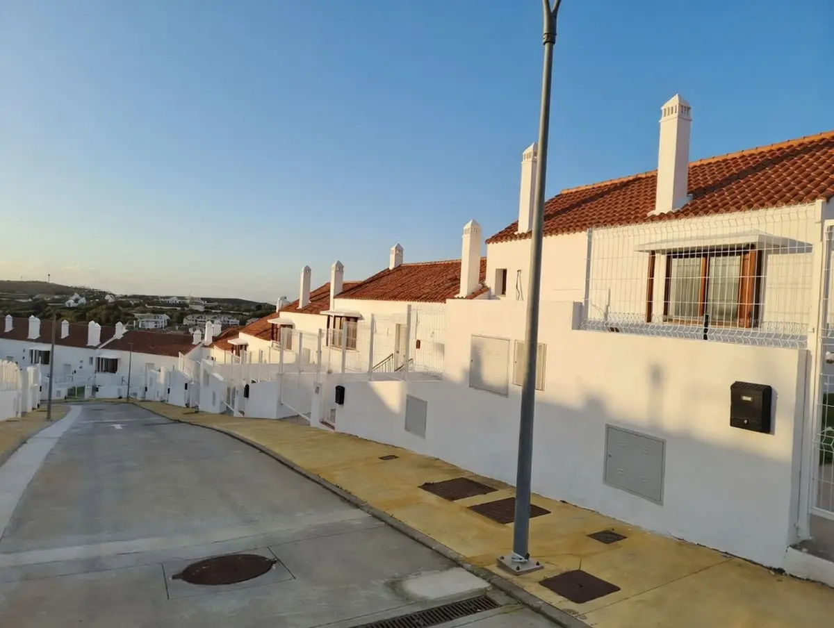 Townhouse for sale in Doña Julia — photo 1