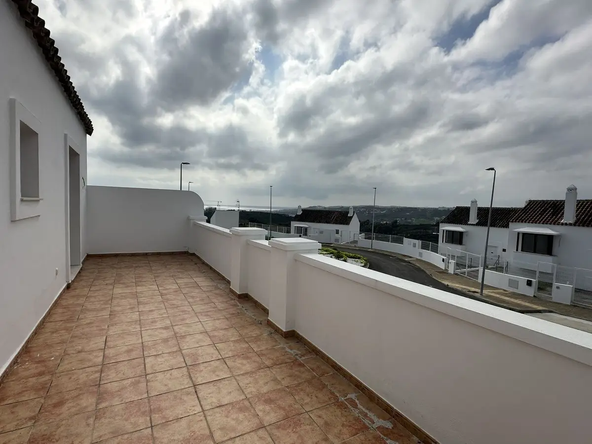 Townhouse for sale in Doña Julia — photo 1