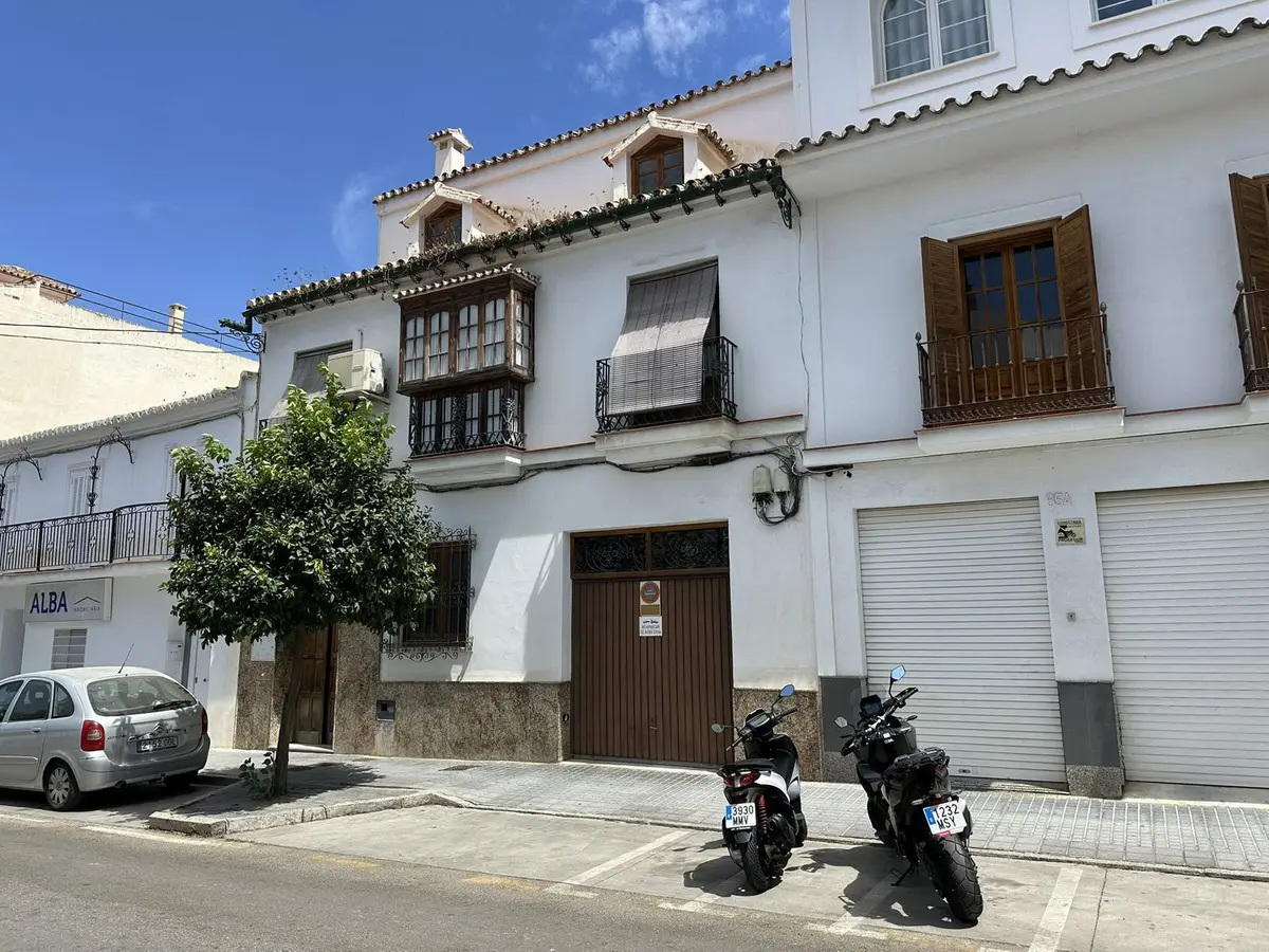 Townhouse for sale in Vélez-Málaga — photo 1