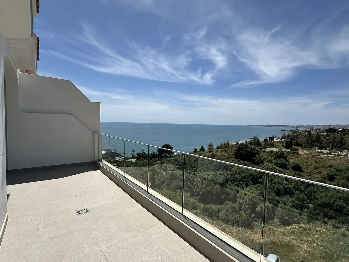 Townhouse for sale in Torrequebrada — photo 1