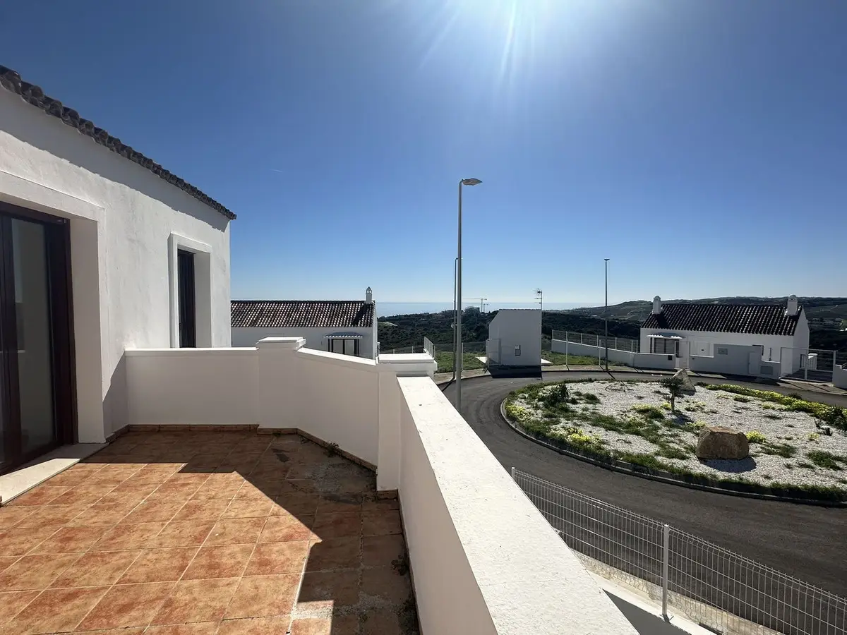 Townhouse for sale in Doña Julia — photo 1