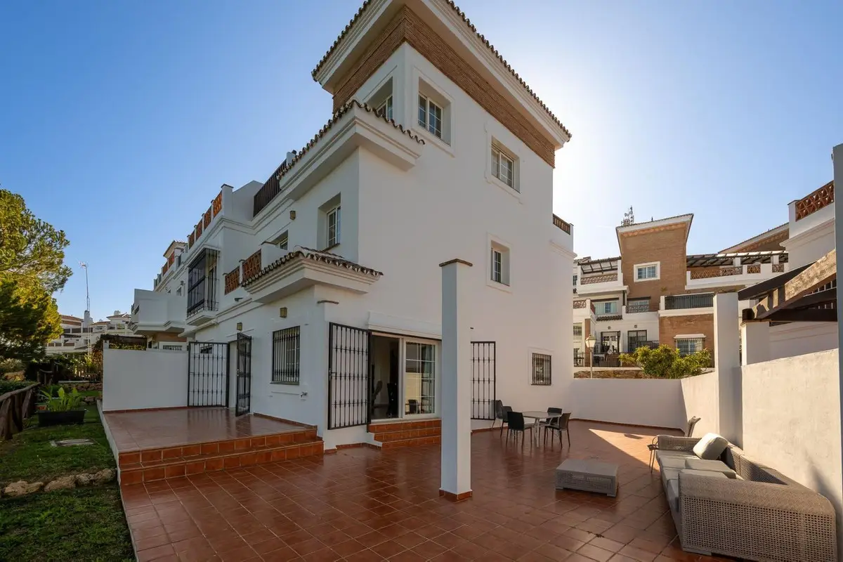 Townhouse for sale in Alhaurín de la Torre — photo 1