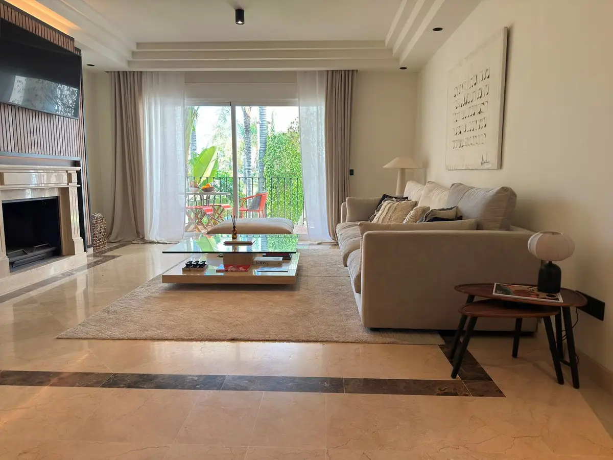 Middle Floor Apartment for sale in Sierra Blanca — photo 1