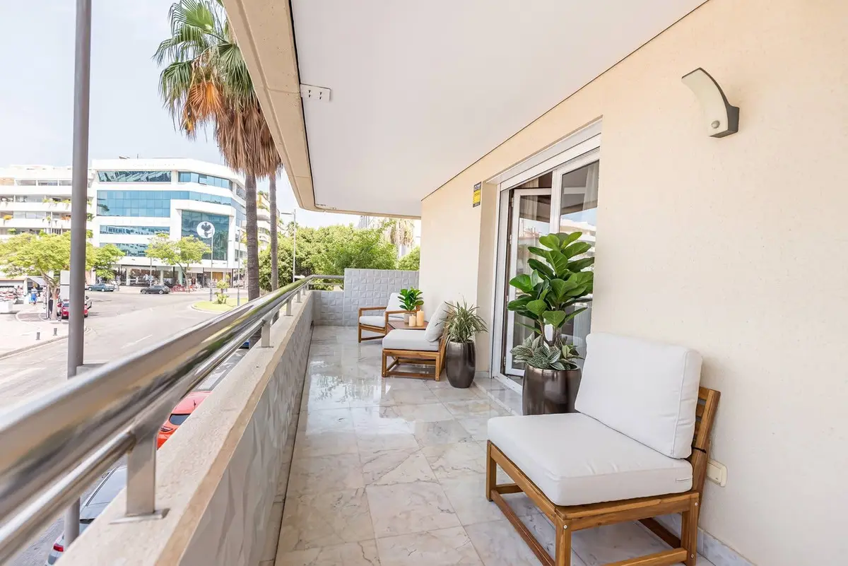 Middle Floor Apartment for sale in Puerto Banús — photo 1