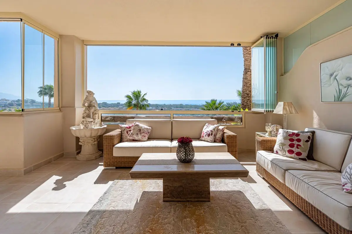 Middle Floor Apartment for sale in El Paraiso — photo 1